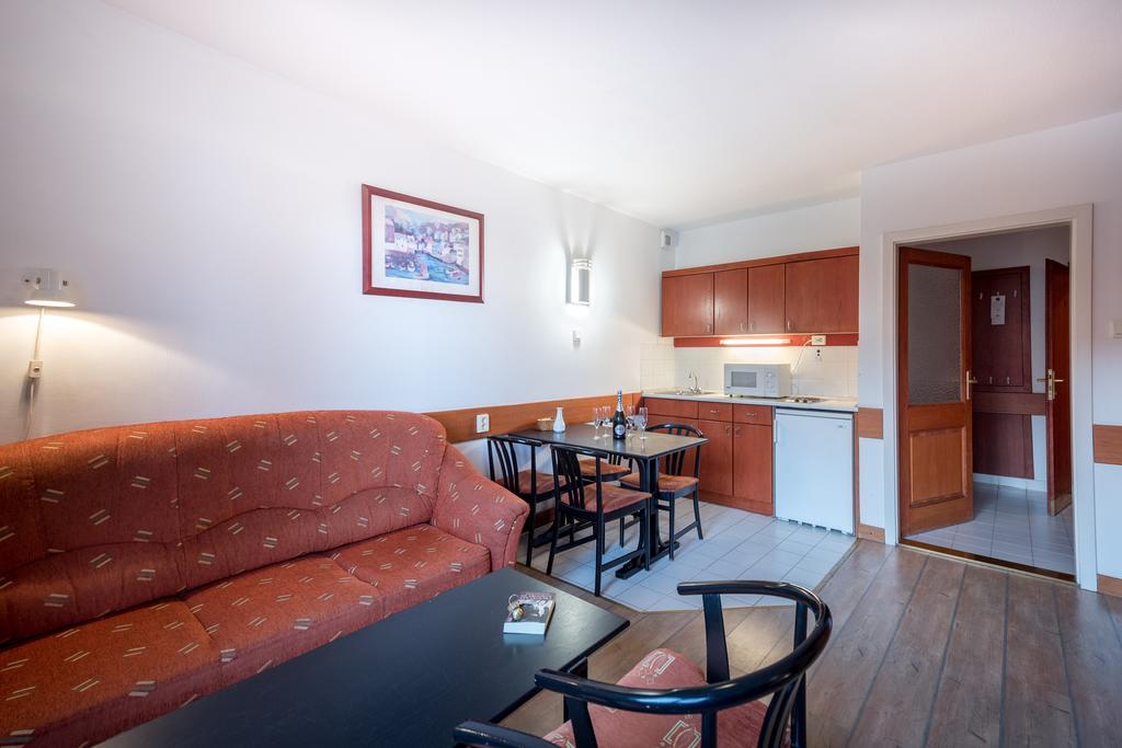 Abbazia Club Hotel Kek Keszthely Zewnętrze zdjęcie