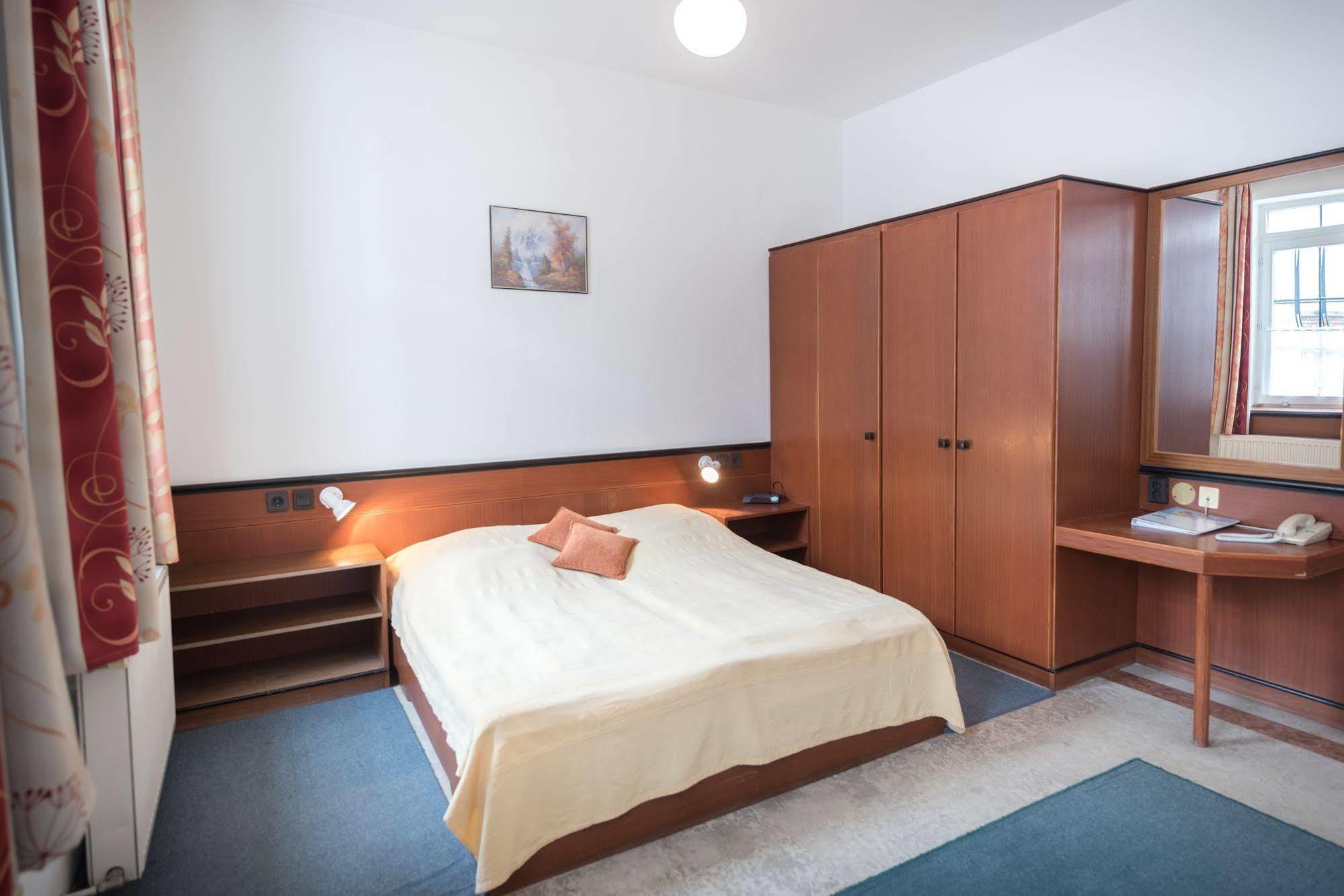 Abbazia Club Hotel Kek Keszthely Zewnętrze zdjęcie