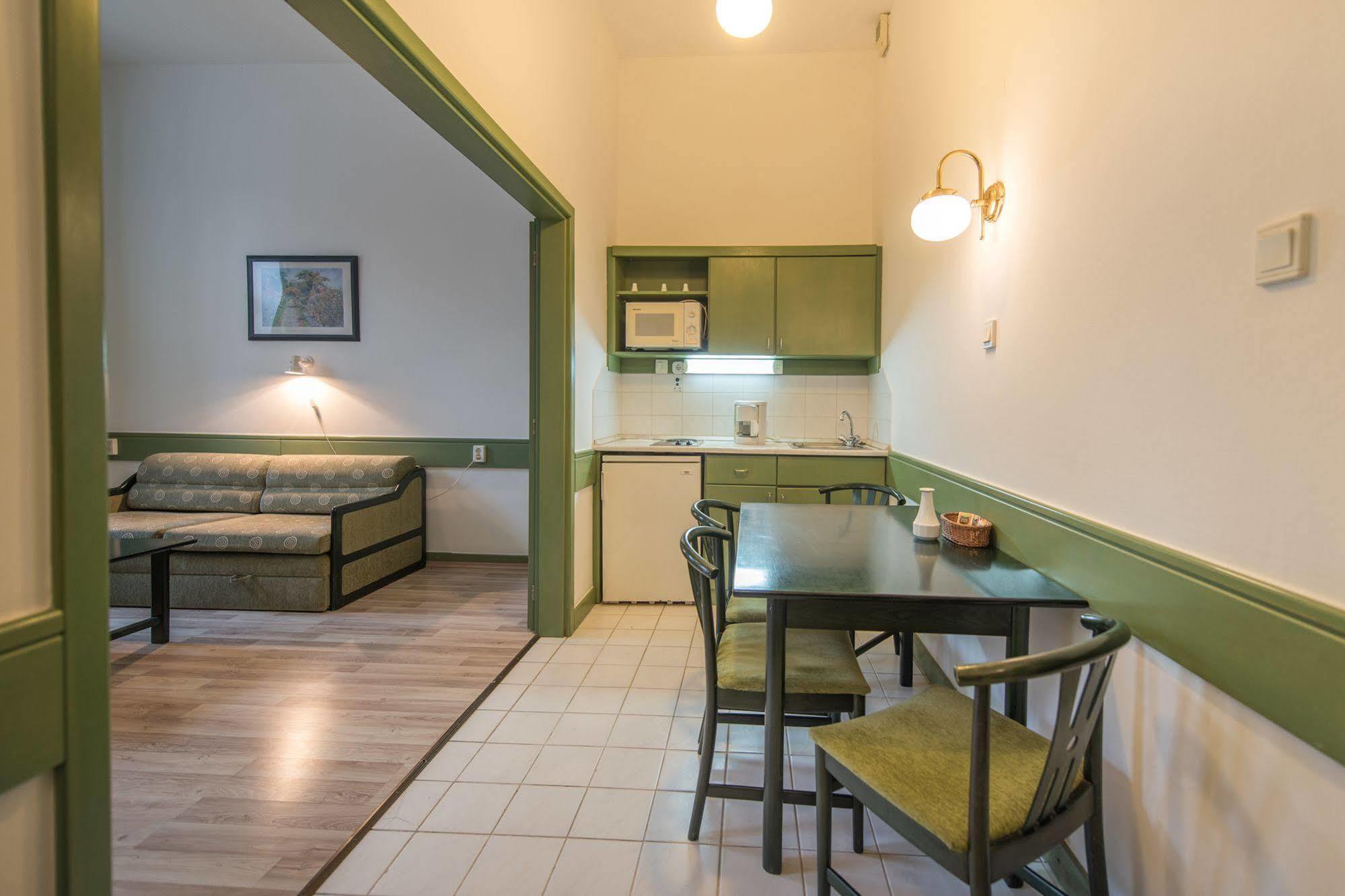 Abbazia Club Hotel Kek Keszthely Zewnętrze zdjęcie